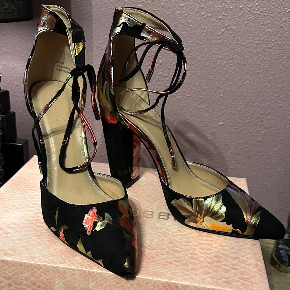 Charlotte Russe Black and Gold Floral Heels